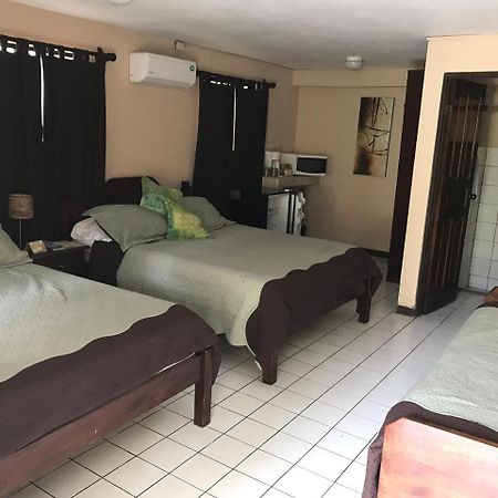 Hotel Mango Mar Jacó Esterno foto
