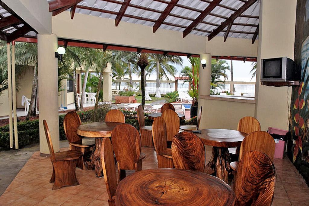 Hotel Mango Mar Jacó Esterno foto