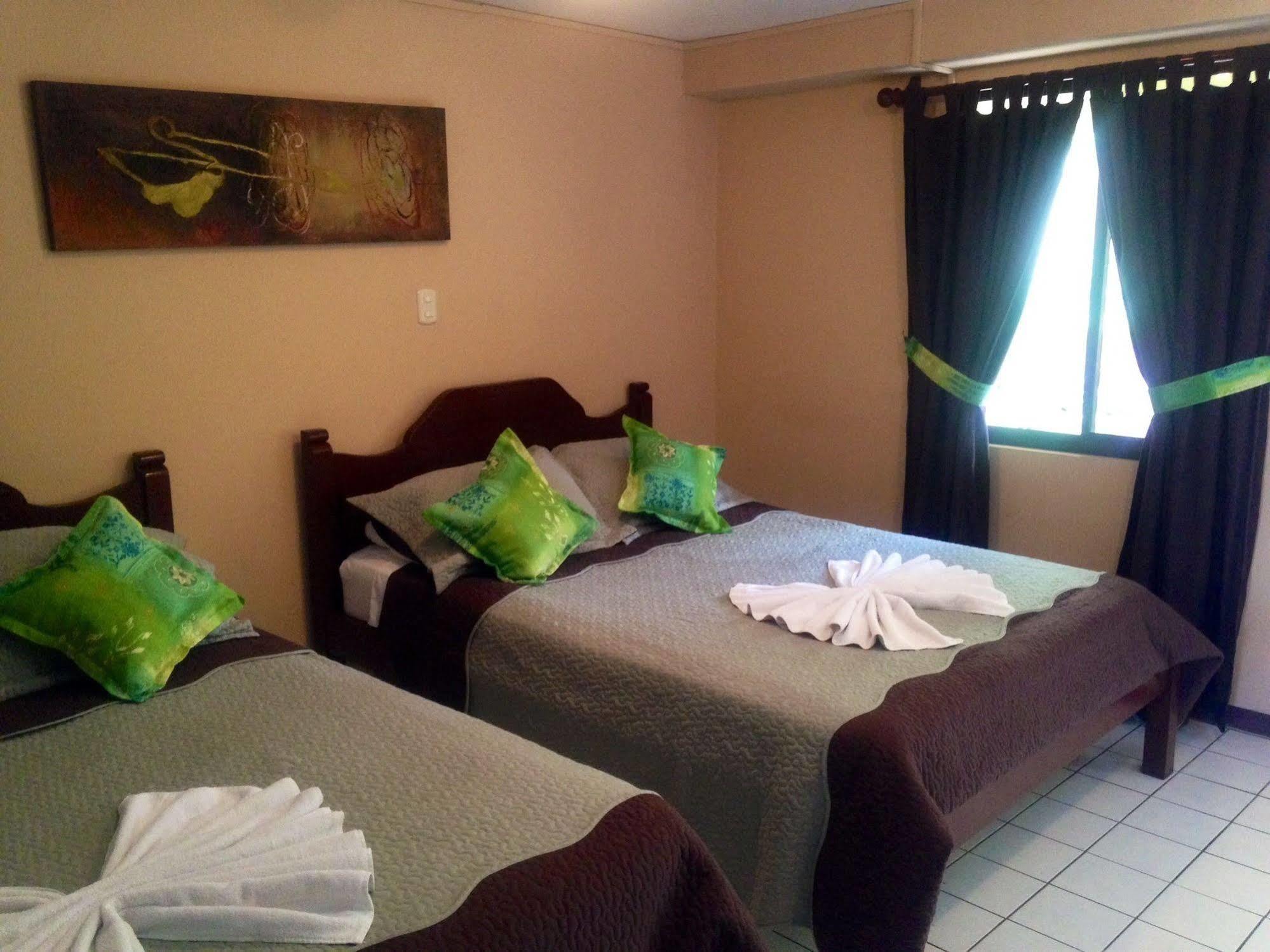Hotel Mango Mar Jacó Esterno foto