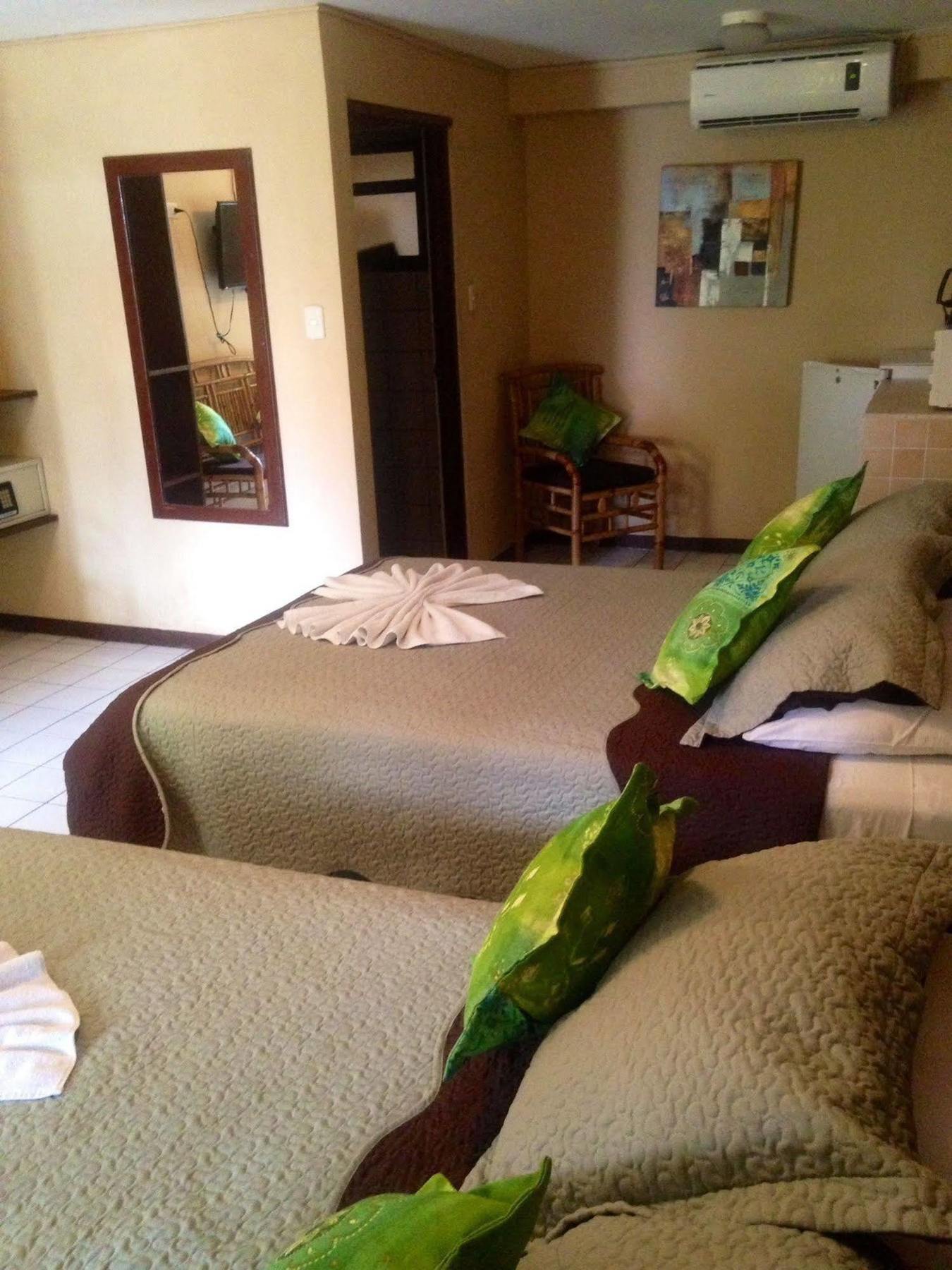 Hotel Mango Mar Jacó Esterno foto