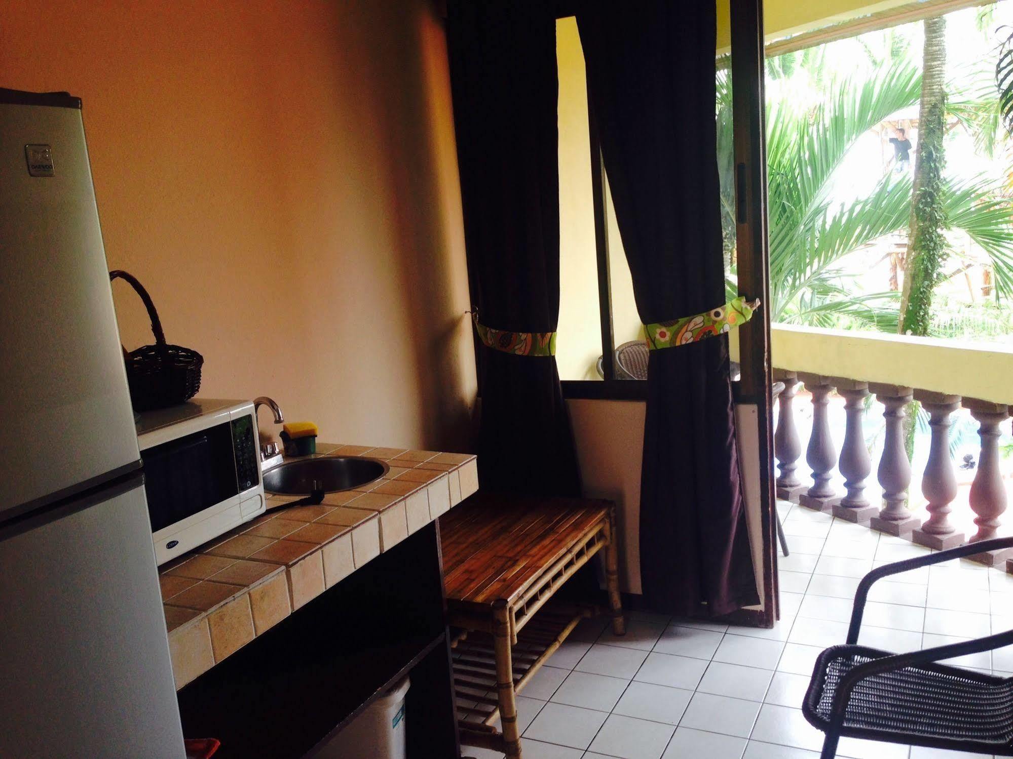 Hotel Mango Mar Jacó Esterno foto