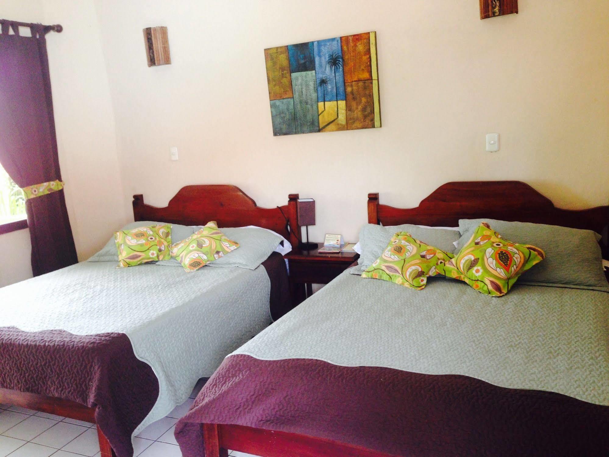 Hotel Mango Mar Jacó Esterno foto