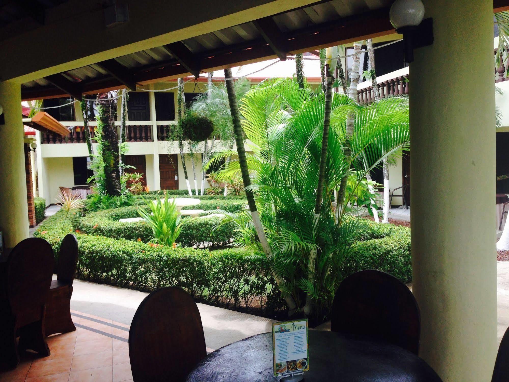 Hotel Mango Mar Jacó Esterno foto
